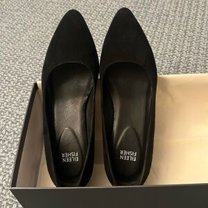 Black blocked heel pumps